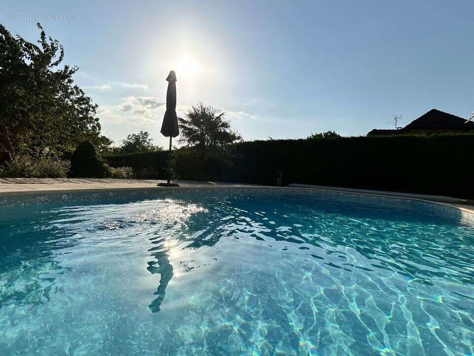 Maison à CRANVES-SALES