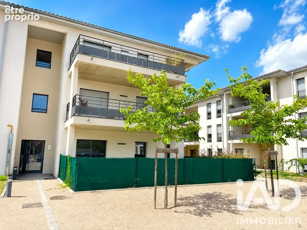 Photo 1 - Appartement à SAINT-JUST-SAINT-RAMBERT