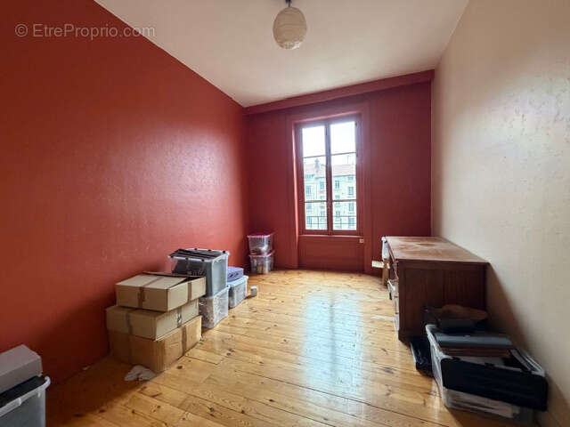 Appartement F4 proximité Place Albert Thomas - photo 4