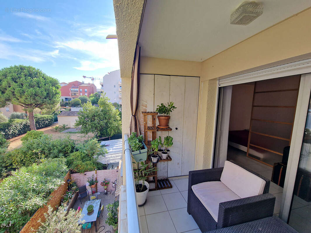 Appartement à SAINT-LAURENT-DU-VAR