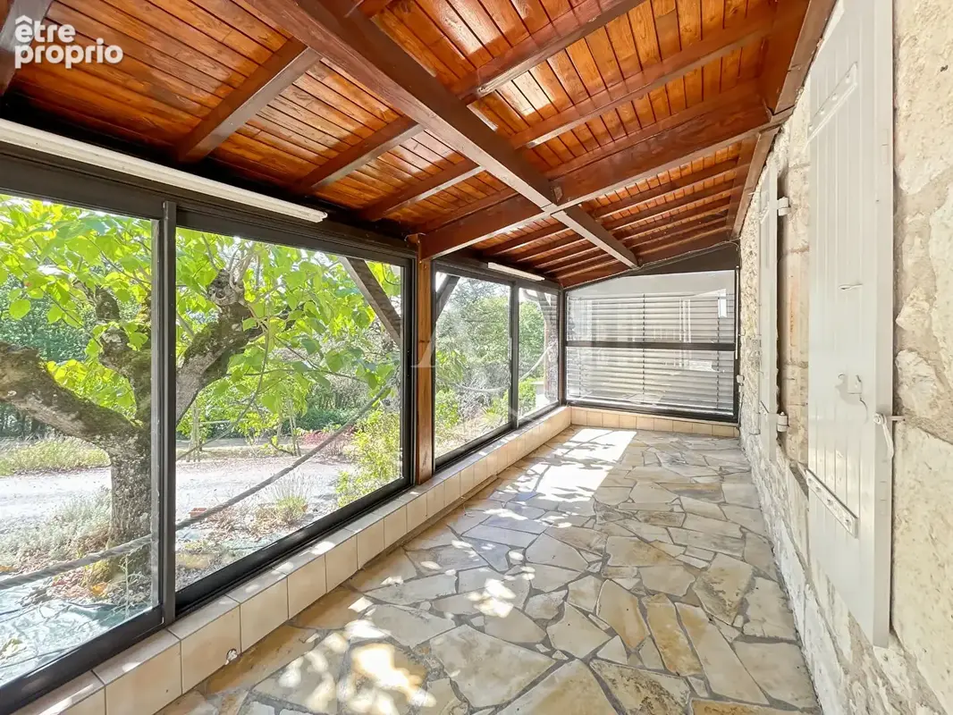 Maison en pierre avec dépendances ! 4 chambres - 7 334 m2 de terrain - photo 14