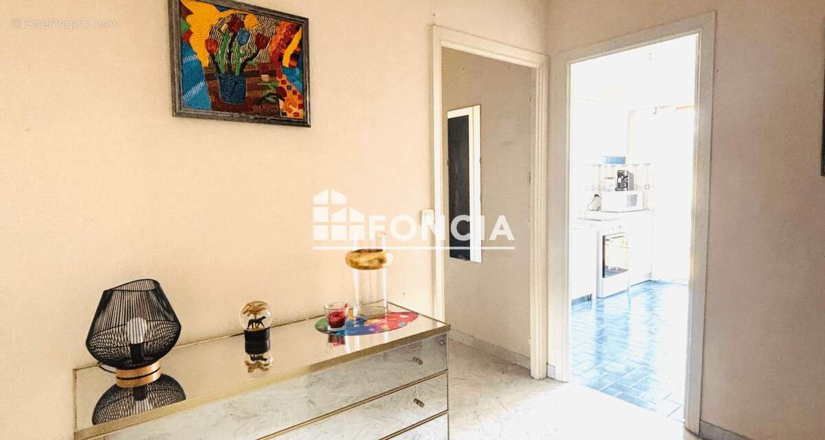 Saint laurent du var - Bas plateaux fleuris 2 P 63 m2 - Stationnement privatif + Cave - photo 5