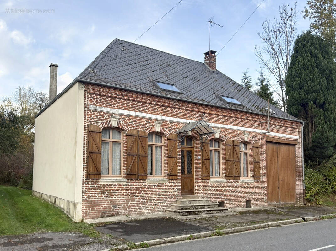 Maison à PROUVILLE