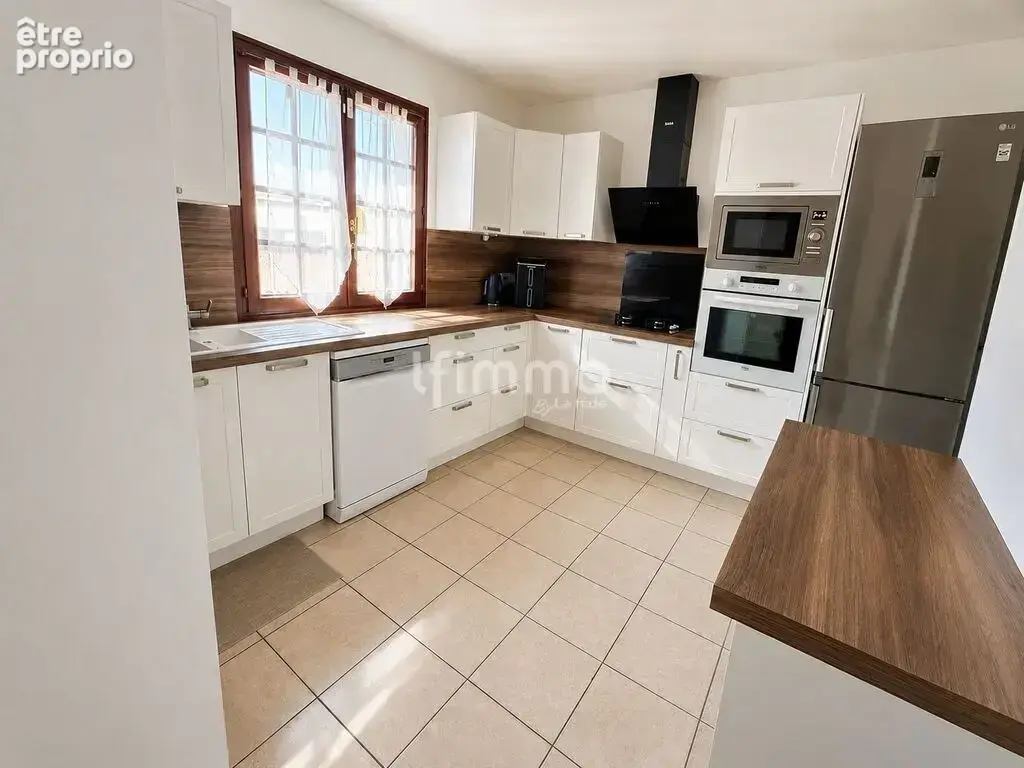 Maison 120m2 avec 6 pièces et jardin - photo 7