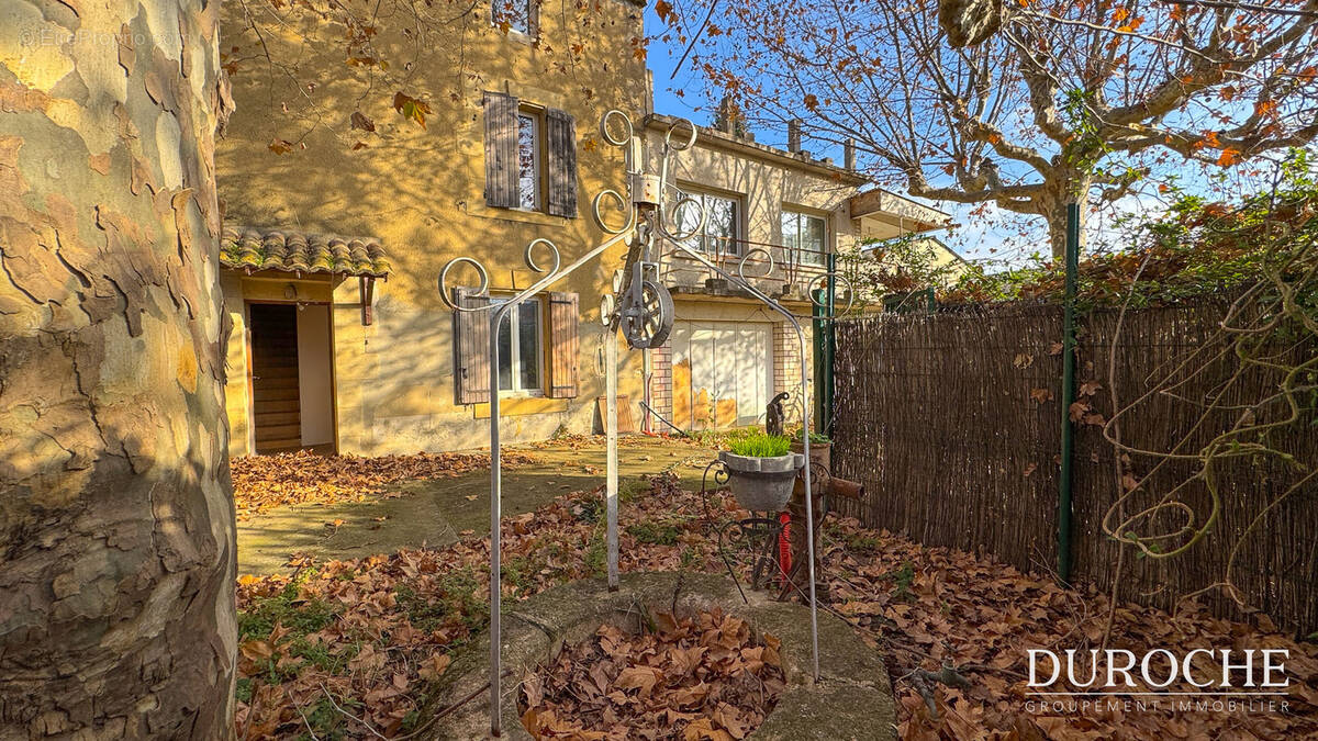 Maison à CADEROUSSE