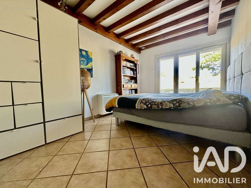 Maison 110 m² à Saint-Heand  - photo 9