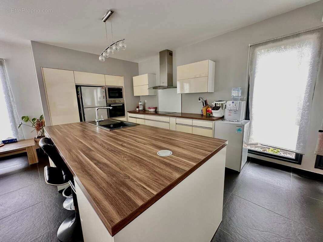 Maison 137 m² à Sainte-Marie  - photo 7