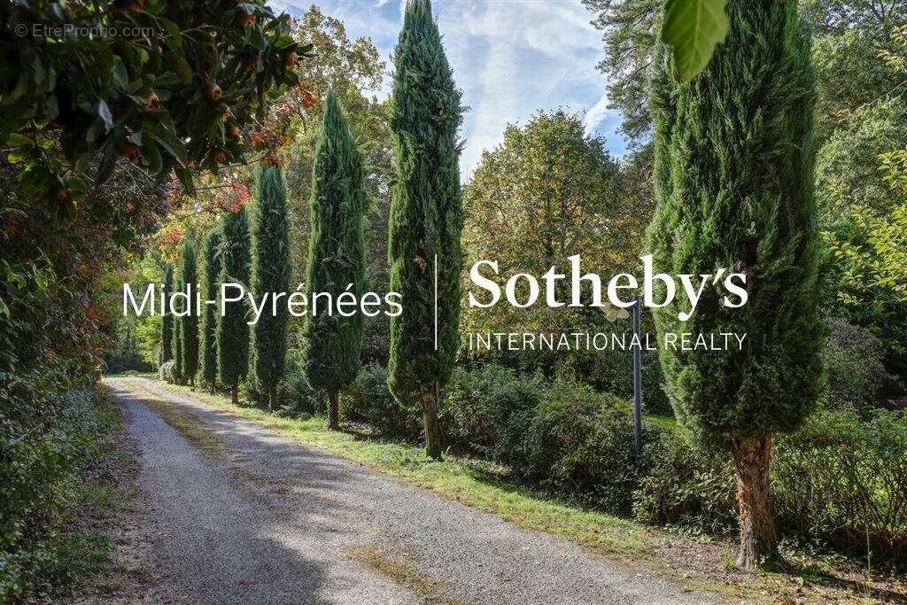 Maison à LAYRAC-SUR-TARN