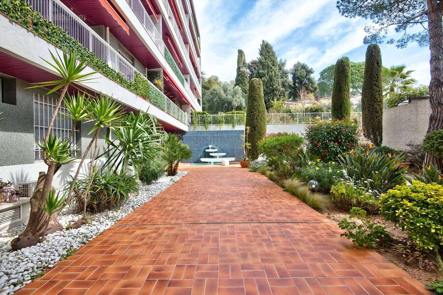 Nice - Mont Boron -  Appartement 2/3 pièces avec terrasse, vue mer et piscine - photo 8