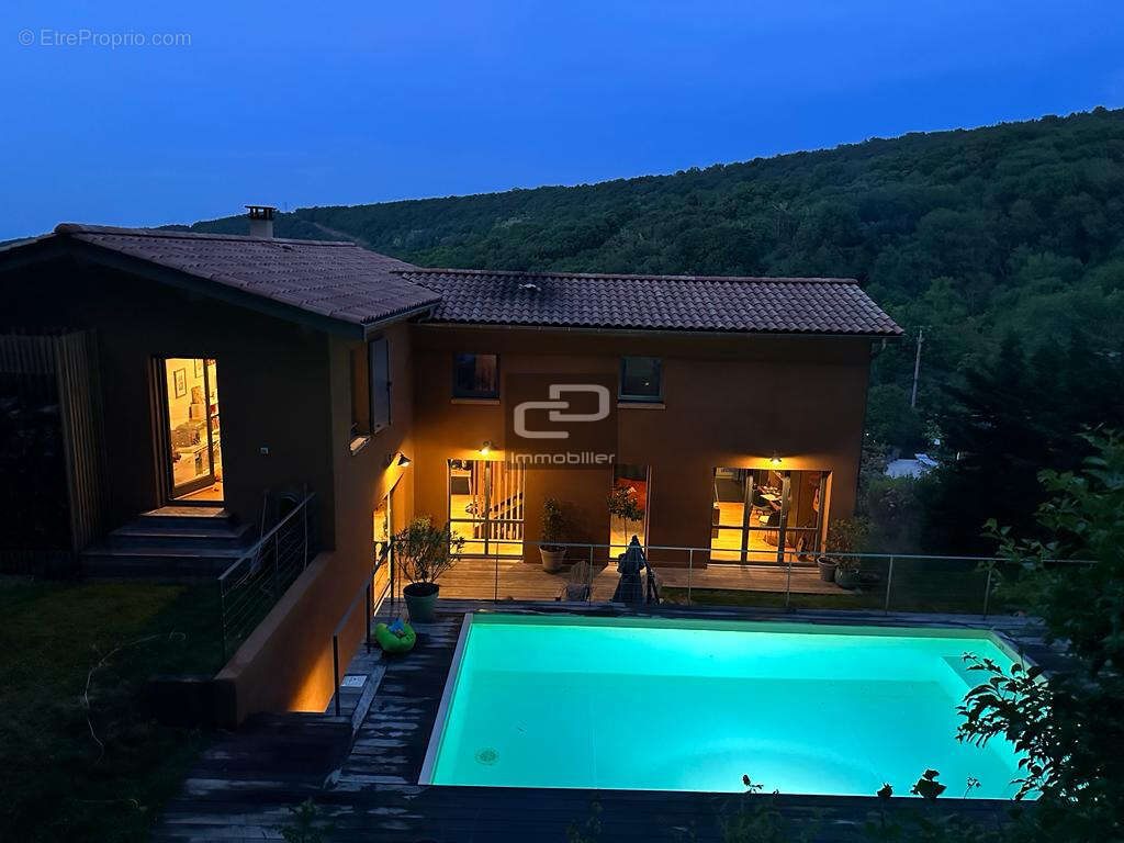 Maison à POLEYMIEUX-AU-MONT-D'OR