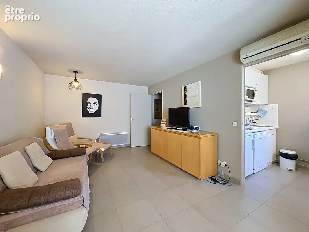 Bel appartement 2 pièces avec grand jardin privaif et piscine - photo 2