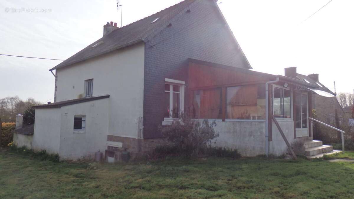 Maison à PLOUMAGOAR