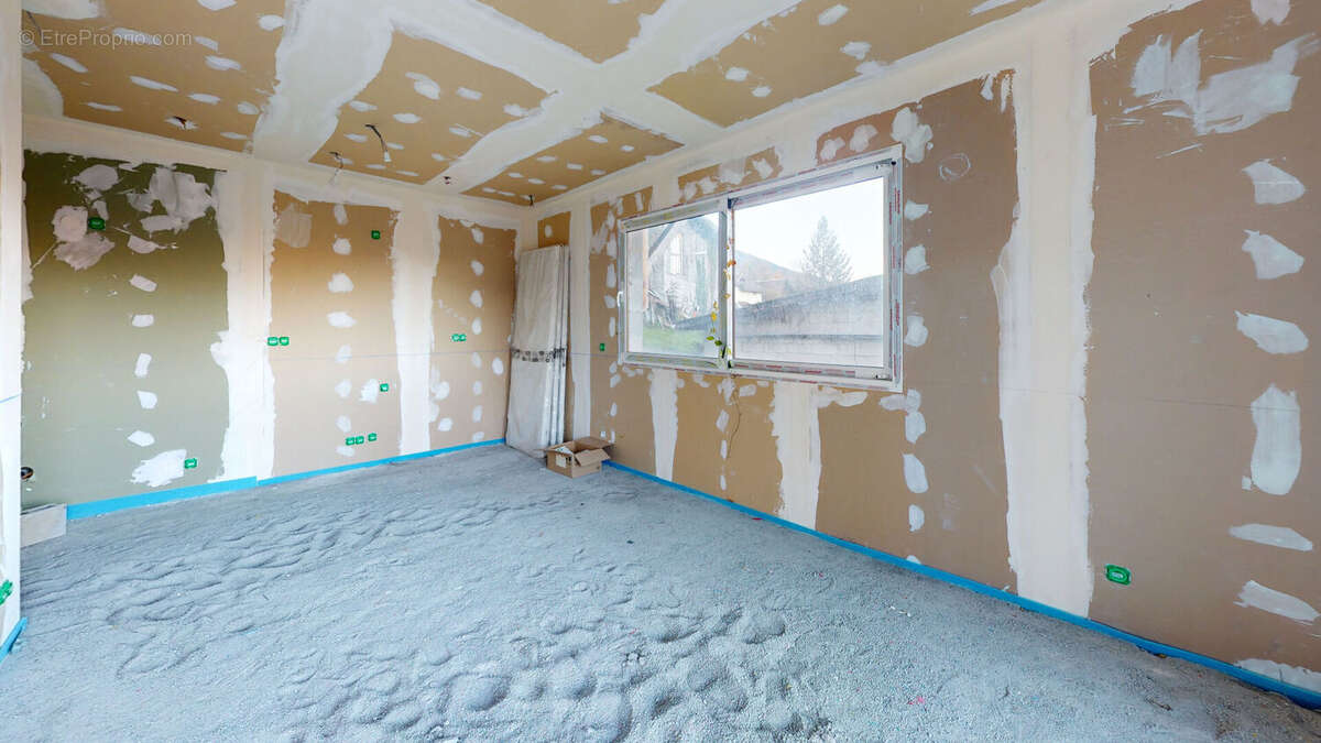 Appartement à VAULNAVEYS-LE-HAUT