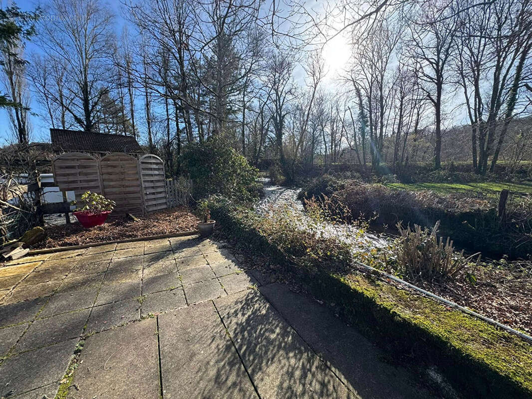 Maison à CHATEAUPONSAC