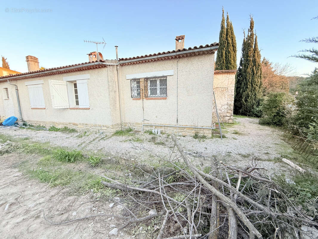 Maison à LE CASTELLET