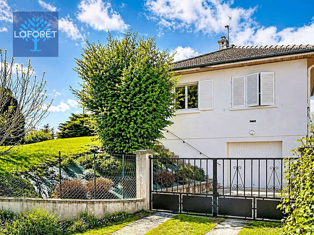 Maison Mornant 3 pièce(s) 69 m2 - photo 1