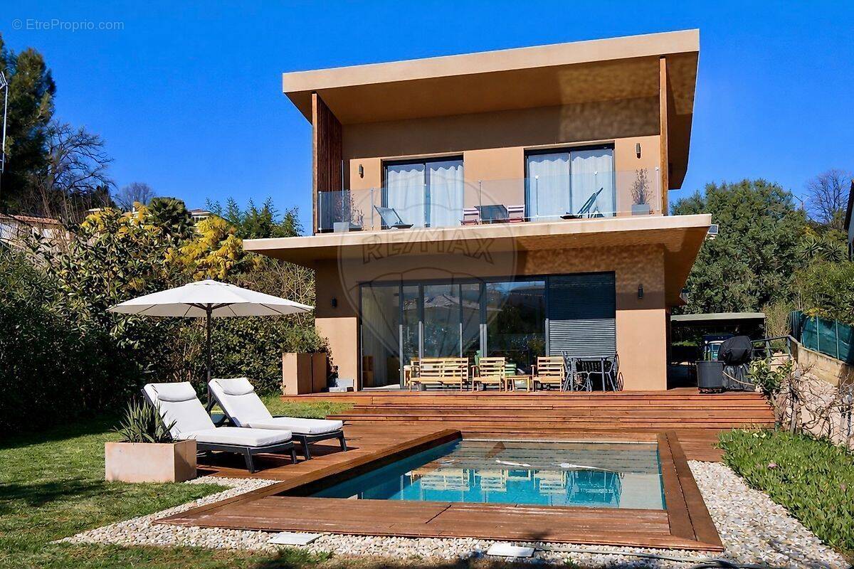 Maison à CAGNES-SUR-MER