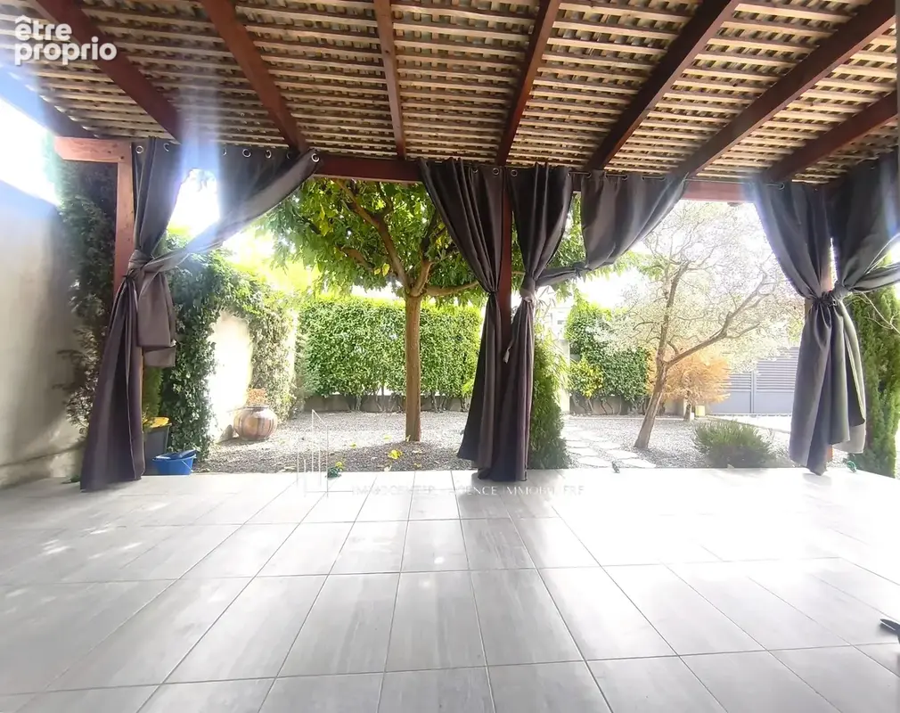ROMANS-SUR-ISÈRE   Maison familiale avec terrain clos et arboré de 439 m2 - photo 20