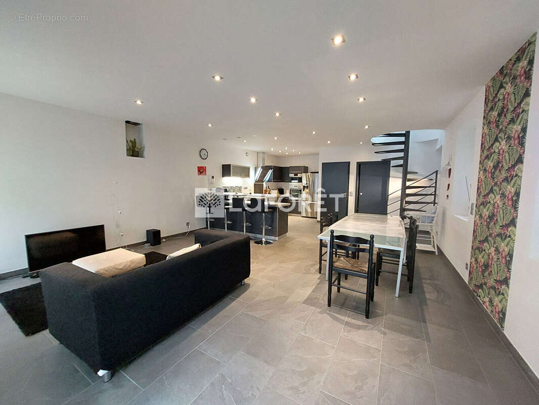 Maison à AUDUN-LE-TICHE