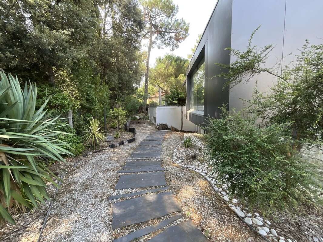 Villa contemporaine de 230 m² - photo 15
