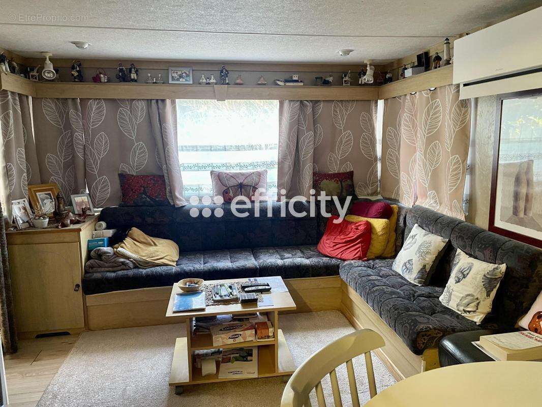 Terrain à SAINT-PIERRE-D&#039;OLERON