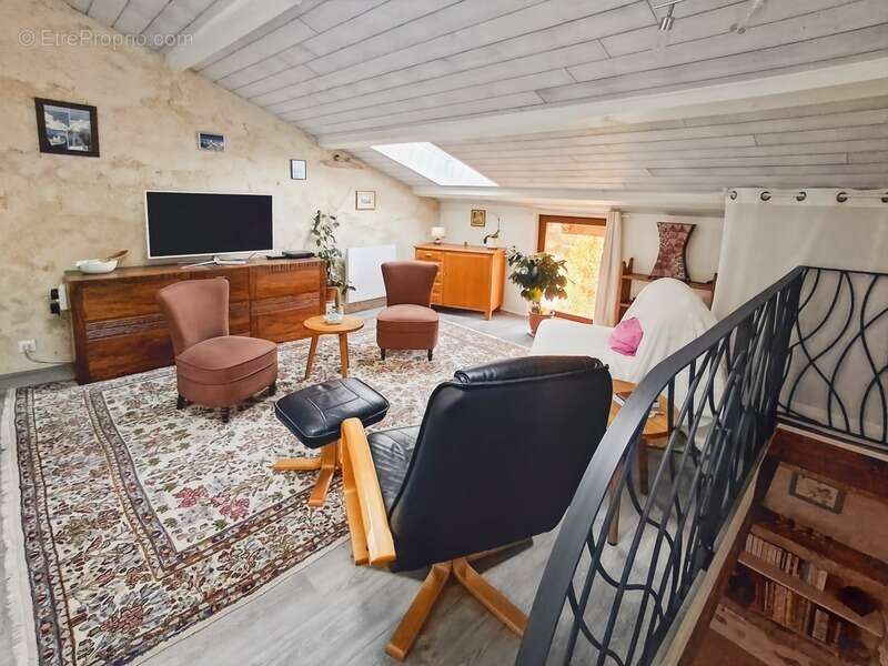 Maison à SAINT-JULIEN