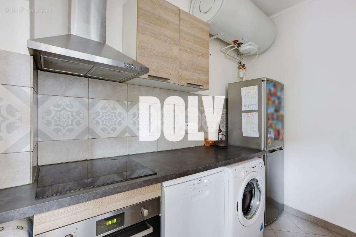 Appartement à PARIS-20E