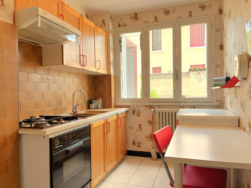 Appartement à LYON-8E