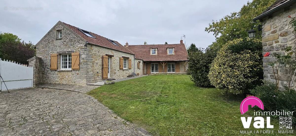 Maison à LA FERTE-ALAIS