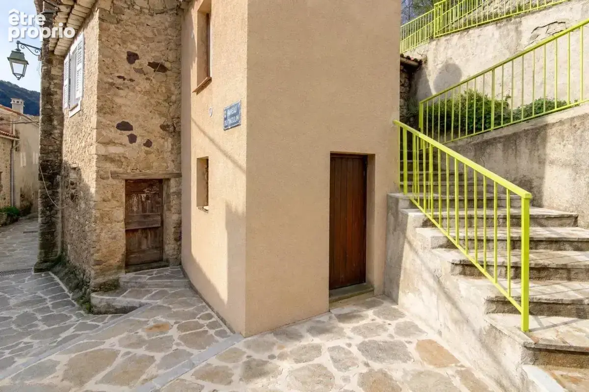 Maison à COLLONGUES