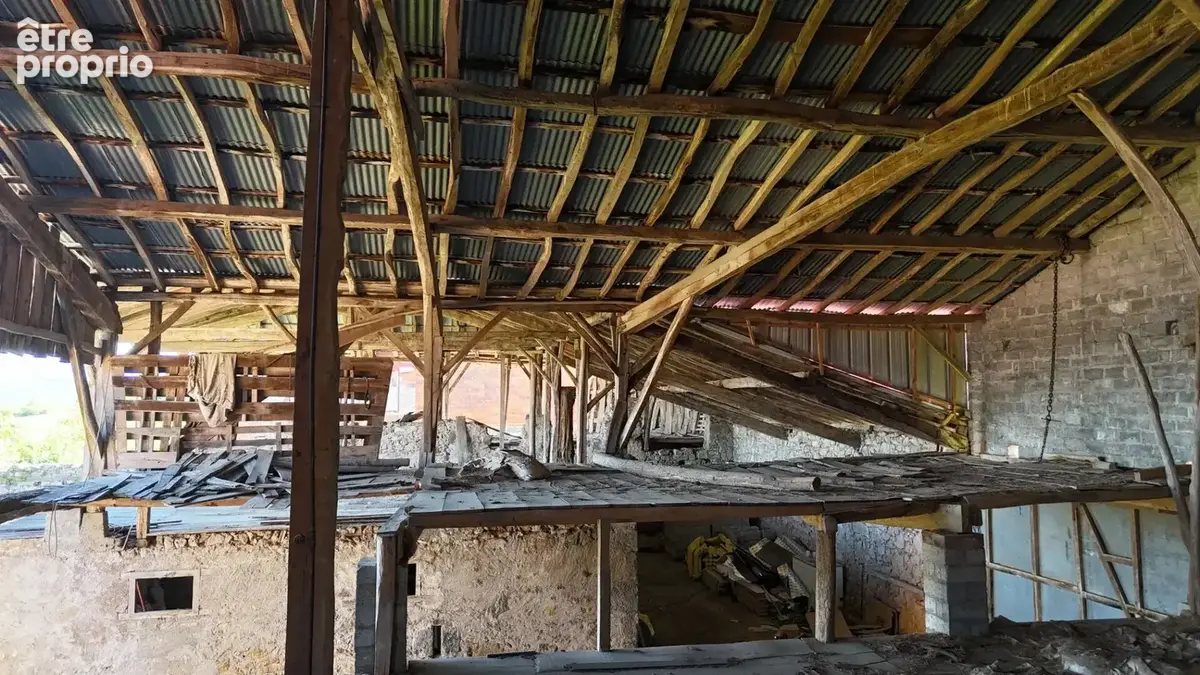 Magnifique corps de ferme 160 m2 avec 720 m2 de grange à rénover - - photo 11