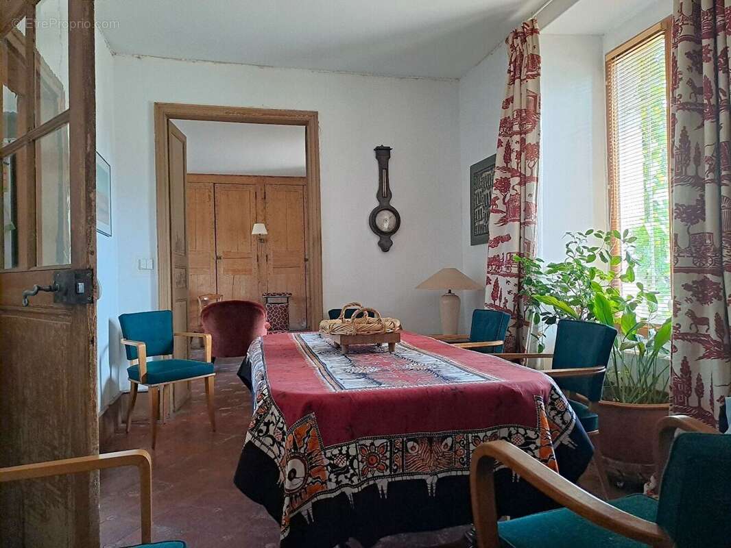 Maison à LA CHAPELLE-D'AUNAINVILLE