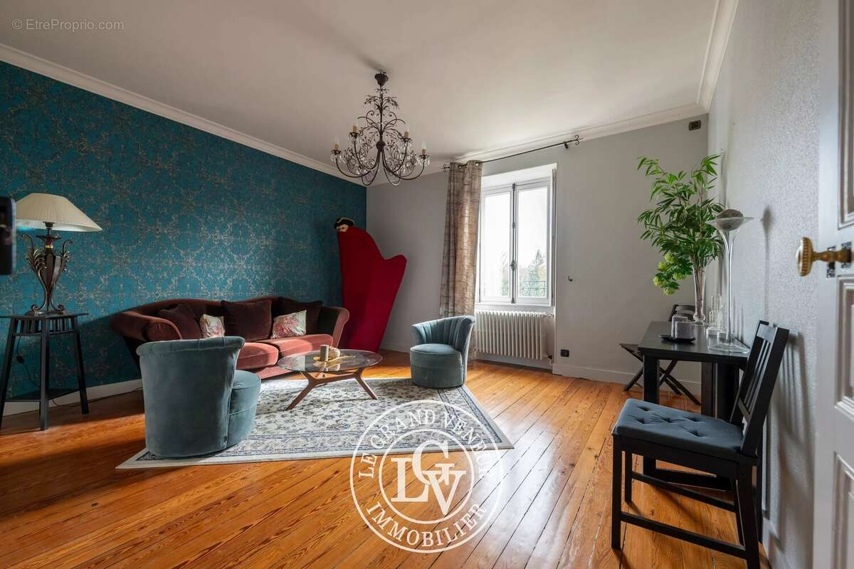 Maison à VULAINES-SUR-SEINE