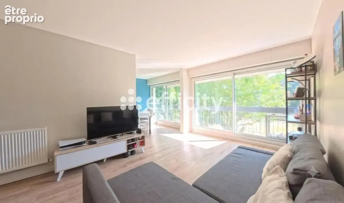 Appartement à VERRIERES-LE-BUISSON