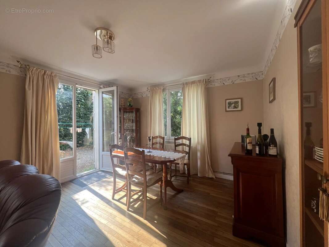 Maison familiale 4 chambres avec jardin – Bourg d'Issé - photo 5