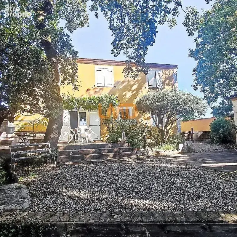 espace, calme, piscine et nature à proximité des commodités - photo 2
