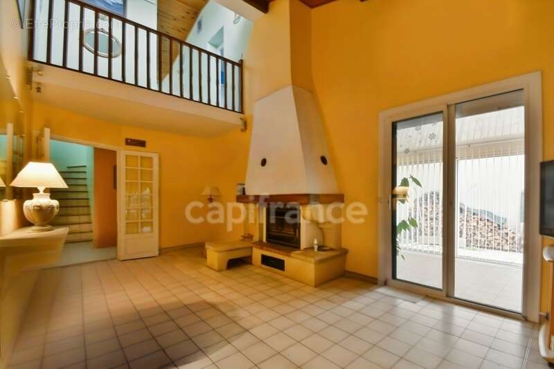 Maison à NEBIAN