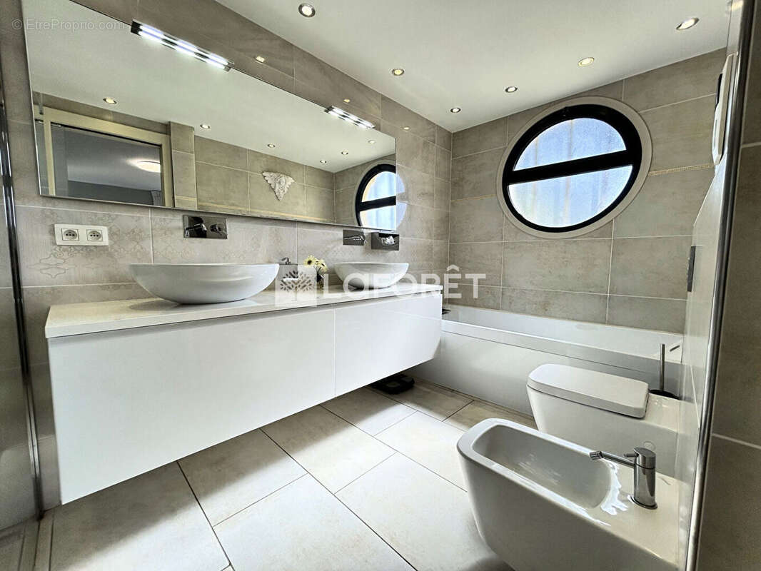 Appartement à CAGNES-SUR-MER