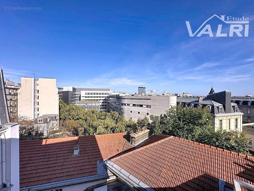 Appartement à PARIS-20E