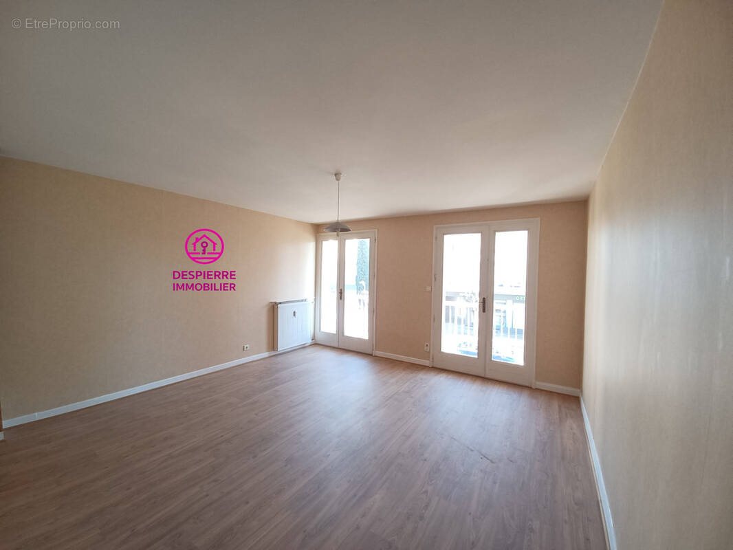 Appartement à ROUSSILLON