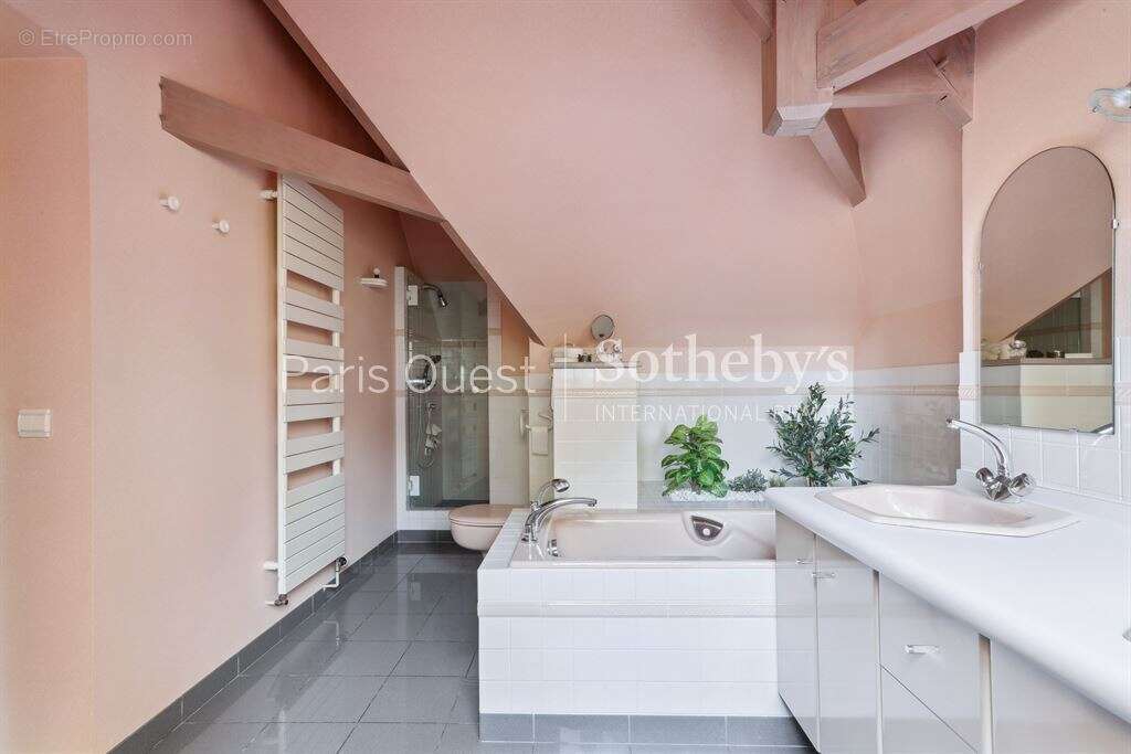 Maison à CHAMPIGNY-SUR-MARNE