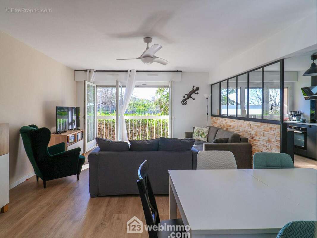 Appartement à MARSEILLE-9E