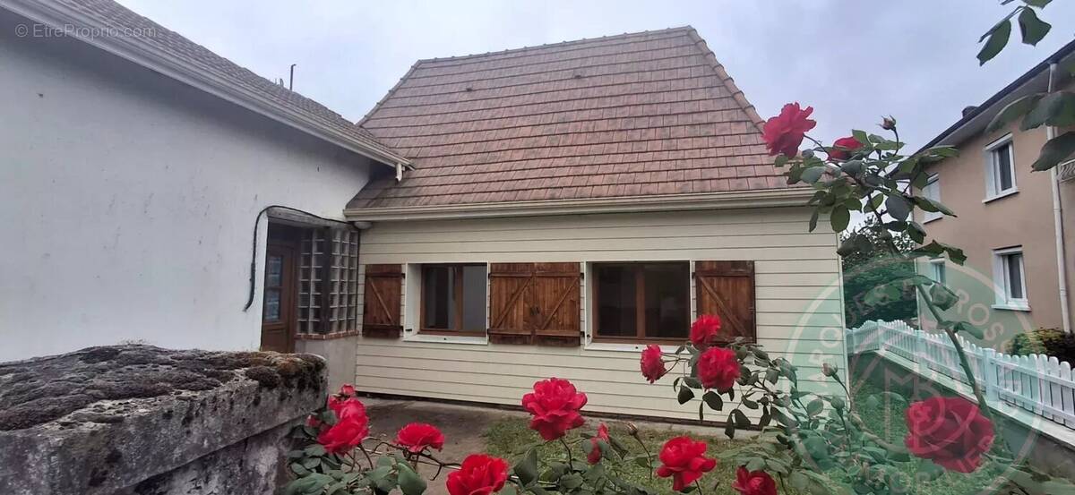 Maison à GARLIN