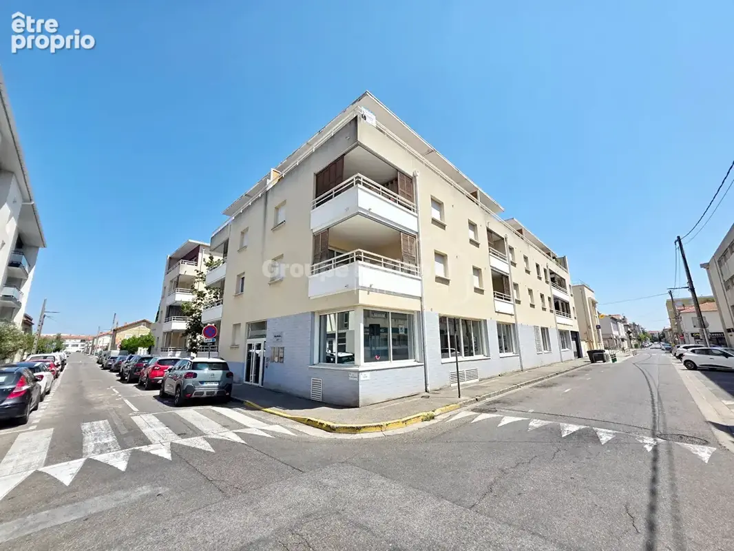 À vendre -Bel appartement T2 de 43 m² avec grande terrasse et double parking -Centre-ville de Miramas - photo 11