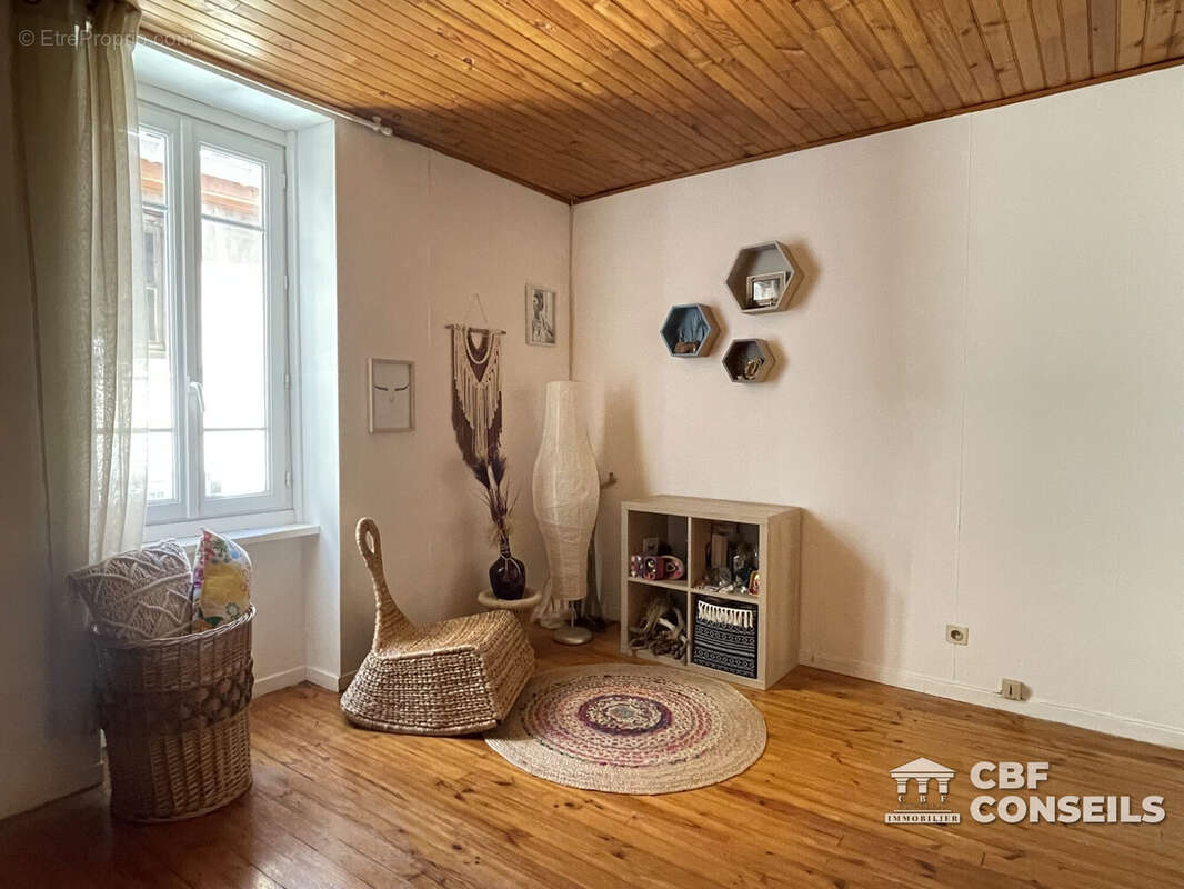 Maison à LA ROCHE-BLANCHE