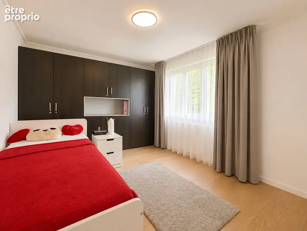 Vétraz-Monthoux ? Maison d'architecte duplex inversé de 220 m² sur terrain de 887 m² - photo 10