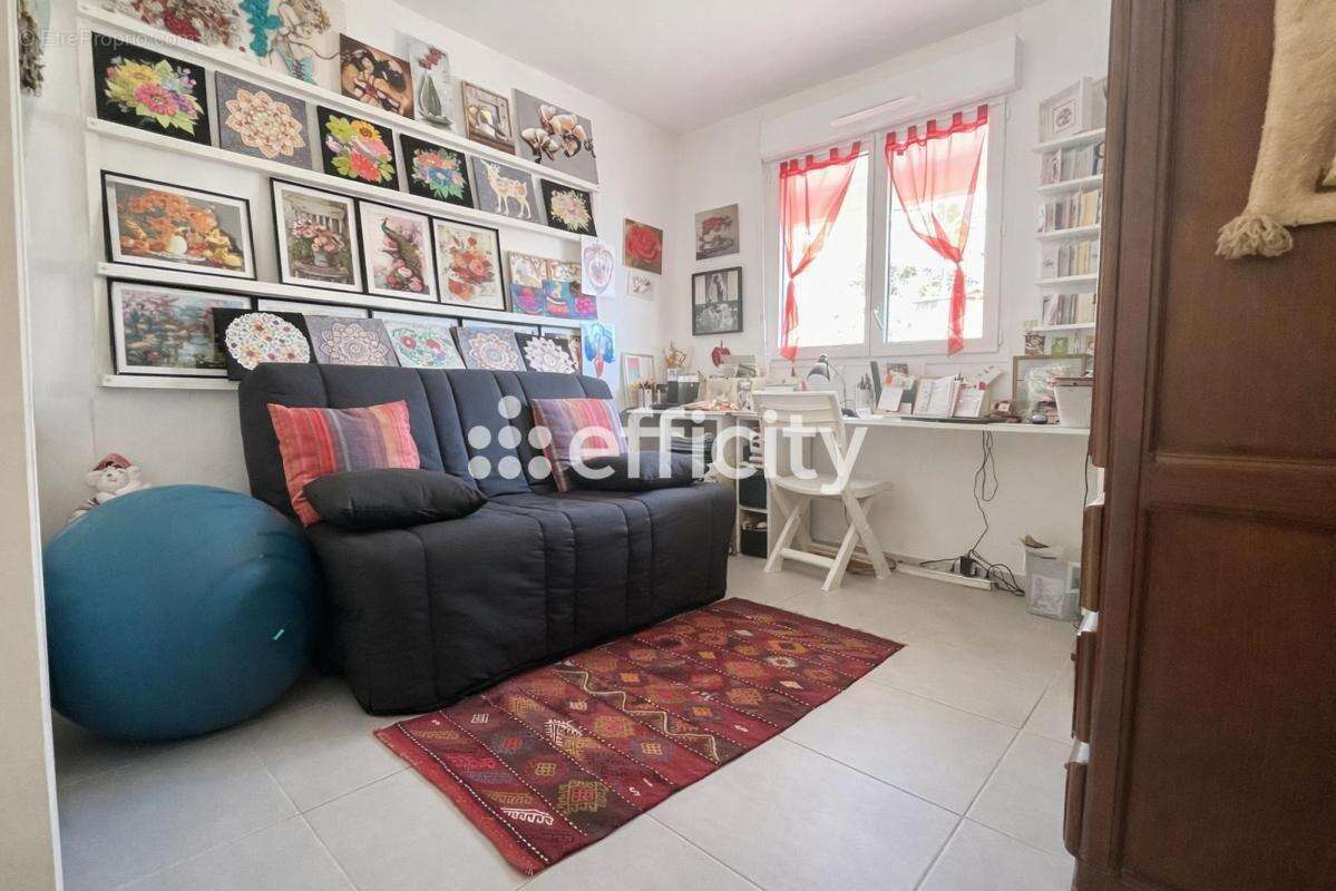 Appartement à PEYPIN