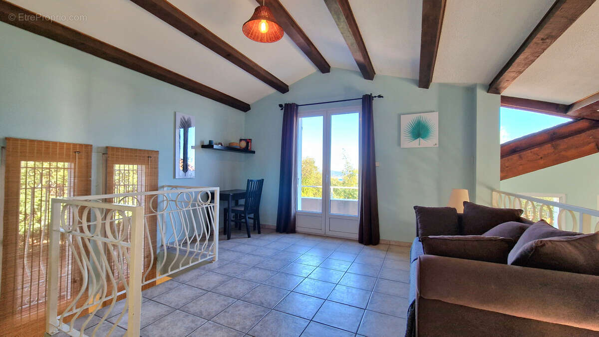 Maison à LES ISSAMBRES