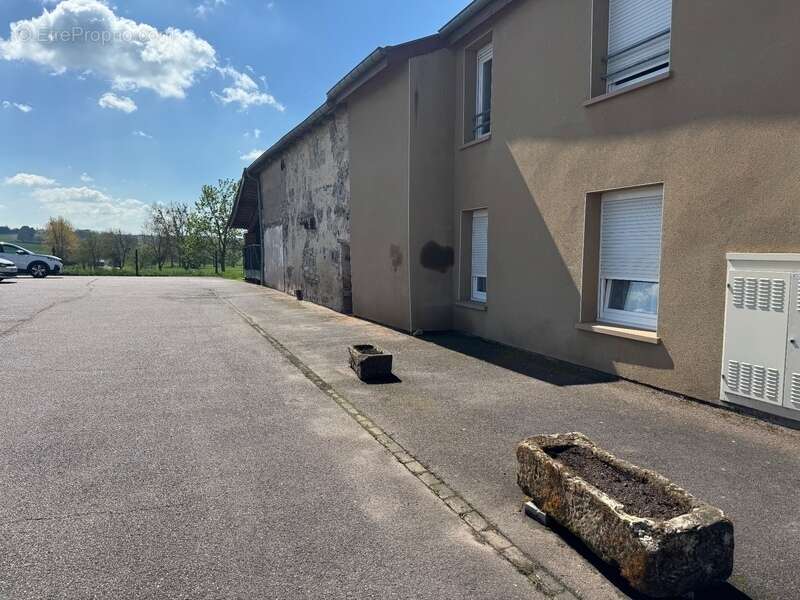 Immeuble à vendre BETTANGE sur terrain de 11,53 ares avec grange - photo 3