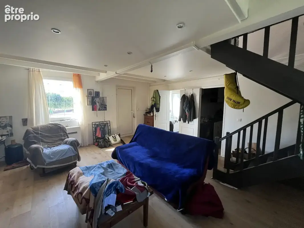 Appartement 63 m² à Saint-Genest-Lerpt  - photo 2